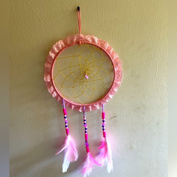 Handmade Dreamcatcher - Picture 1 of 3